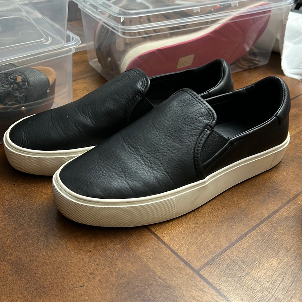 UGG SNEAKERS